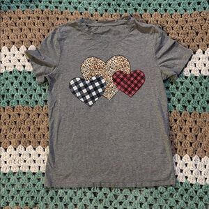 Gray Animal Cheetah Print Plaid Heart Tee T-Shirt Top Womans sz Small